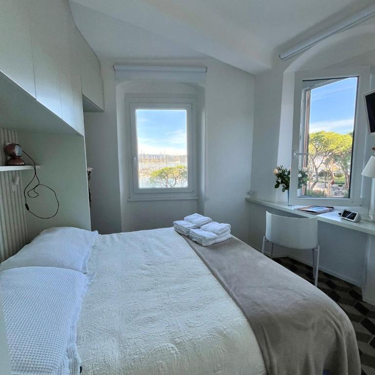 About Italy Holiday Rooms and Apartments - Appartamento Deluxe - 2