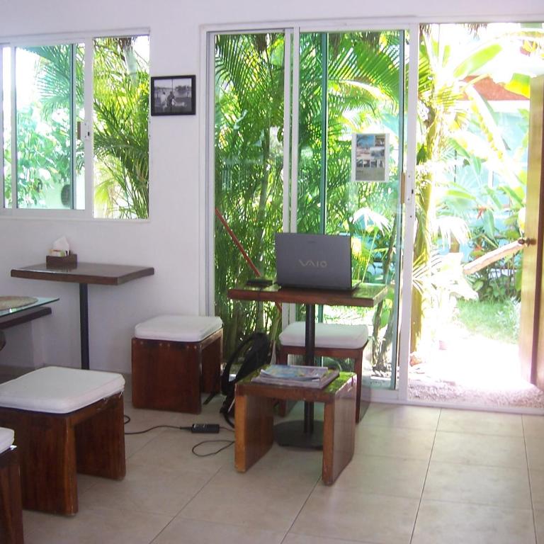 Elements of the Island - Deluxe King Room - 8