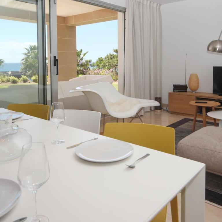 Amazing Apartment In Estepona With Heated Swimming Pool - Apartamento de 3 dormitorios - 1