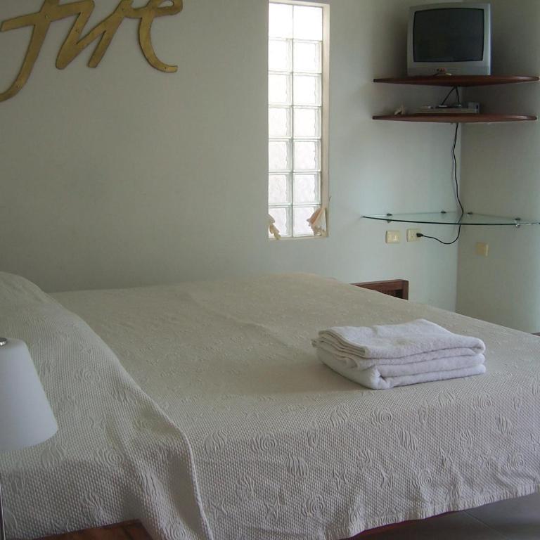 Elements of the Island - Deluxe King Room - 10