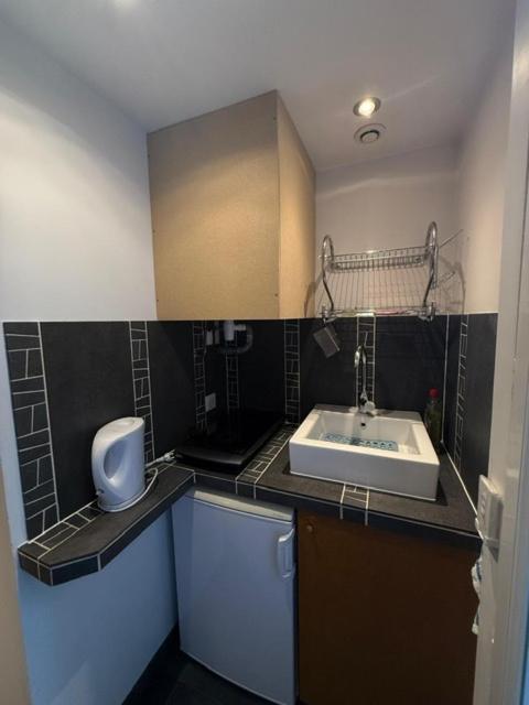 Highly recommended apartment steps from the lake - Apartment mit 1 Schlafzimmer - 20