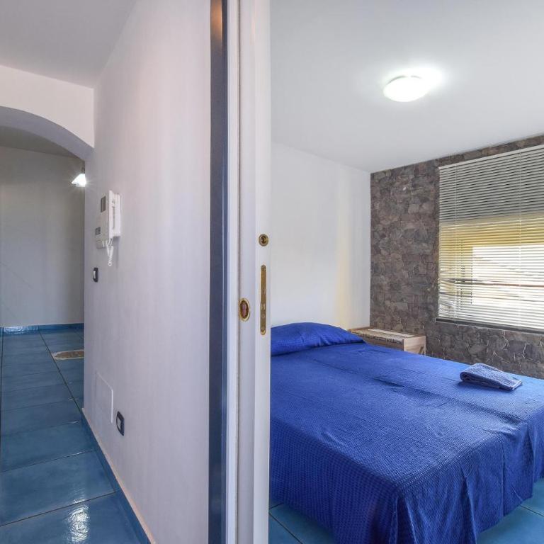 4 Bedroom Lovely Apartment In Capo D'orlando - Appartamento con 4 Camere da Letto - 10