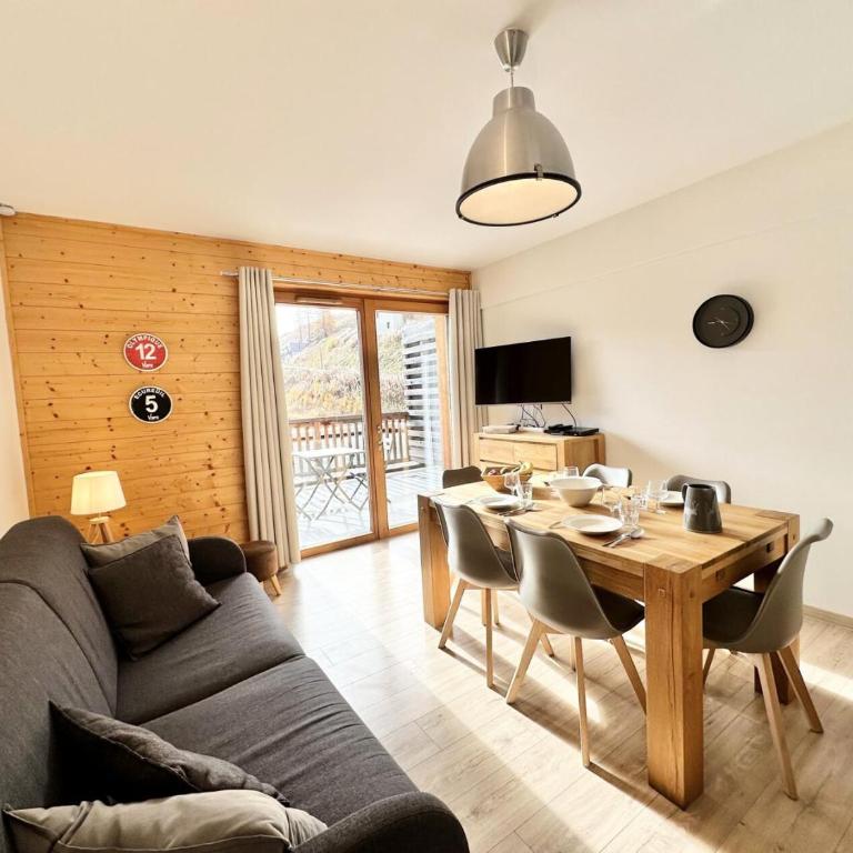 Résidence Le Hameau Des Rennes - T2 DANS UNE RESIDENCE AVEC PISCINE MAE-8831 - Apartment - 1