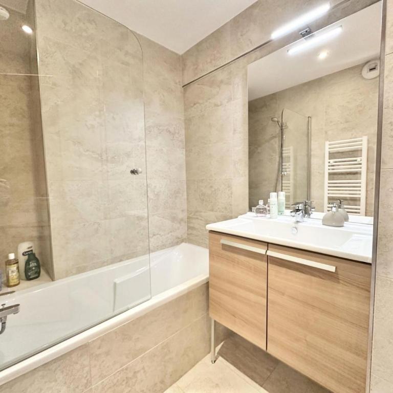 Résidence Le Hameau Des Rennes - T2 DANS UNE RESIDENCE AVEC PISCINE MAE-8831 - Apartment - 13