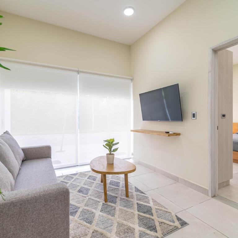 2 BD Suite with Balcony, Gym, Rooftop Pool, Hot Tub - Apartment - 9