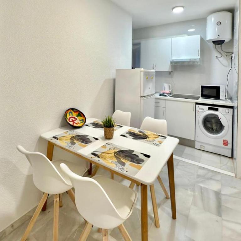 Apartment in Roquetas near the Beach - One-Bedroom Apartment - 10