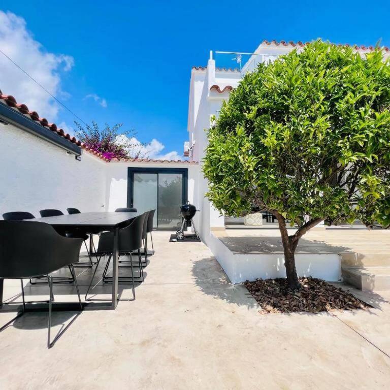 Villa de Lujo con Piscina Privada y Aparcamiento en Empuriabrava - HISP-288-67 - Casa - 33