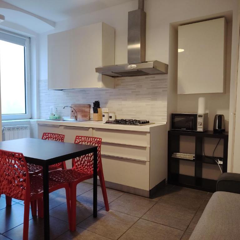 lucia haus trieste - Appartamento con 2 Camere da Letto - 2