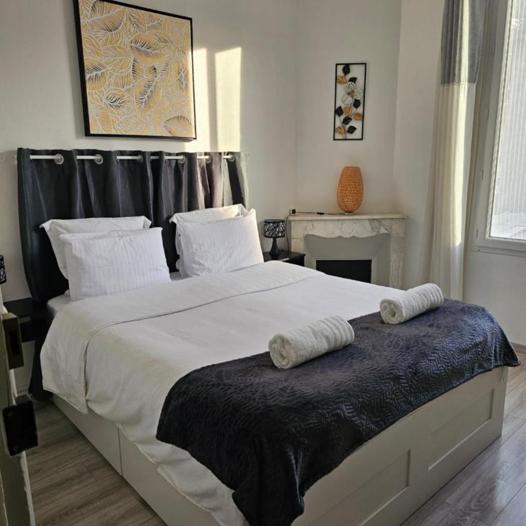 4 logements à La Trinité proche de Nice 15 mn, Monaco 20 mn et l'Italie 30 mn 2 Chambres et 2 Studios privés et indépendants - Doppelzimmer - 6