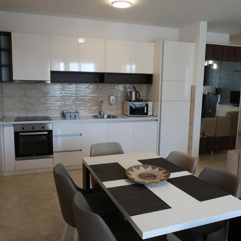 Apartmani LUX Becici - One-Bedroom Apartment - 30