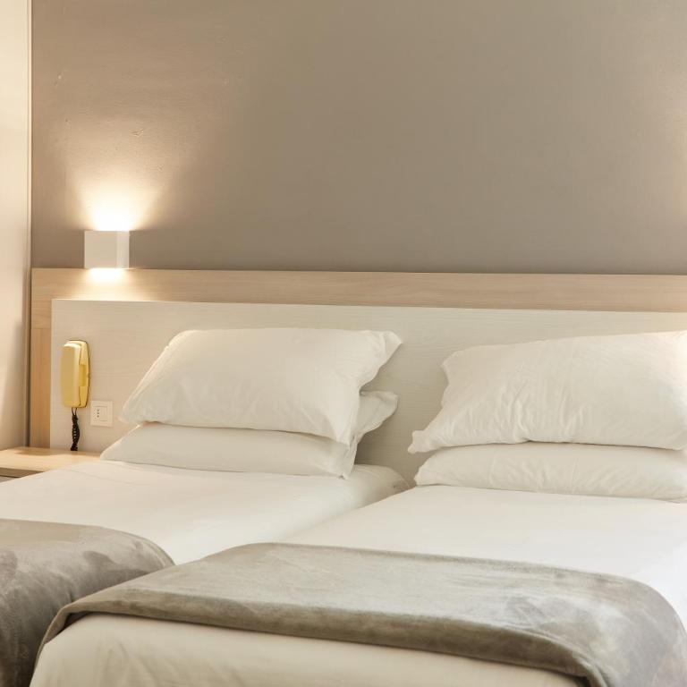 Hôtel Alexandra - Chambre Double ou Lits Jumeaux Économique - 5