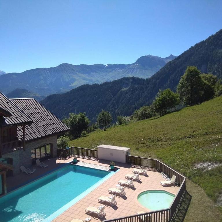 Studio 4 personnes pied des pistes avec piscine - Appartement avec Vue et Balcon - 1