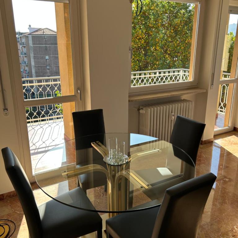 Le Farfalle - Appartamento con 2 Camere da Letto e Vista Lago - 3