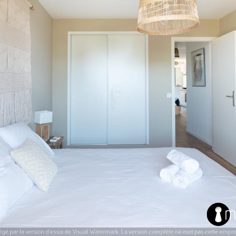 Air-conditioned apartment facing the port of Saint Laurent with 2 bedrooms - Appartement - 13
