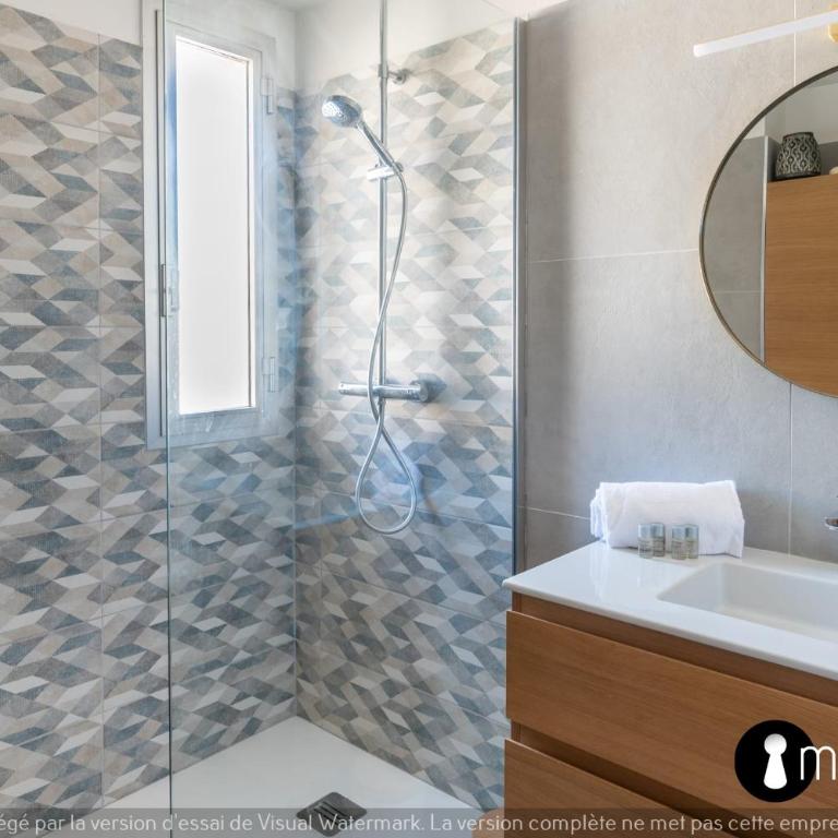 Air-conditioned apartment facing the port of Saint Laurent with 2 bedrooms - Appartement - 12
