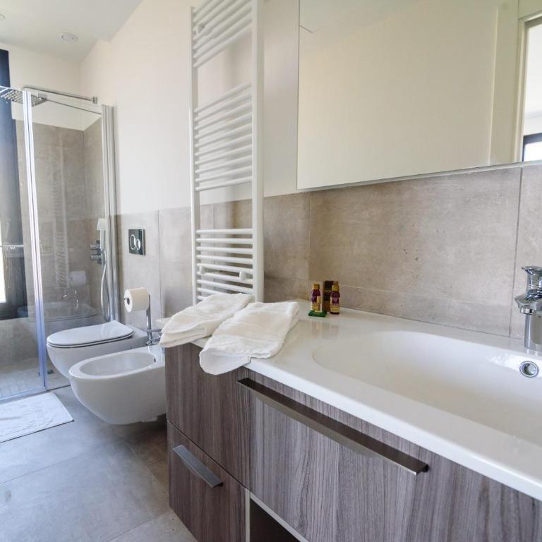 Agave Sanremo - Camera Matrimoniale/Doppia con Letti Singoli con Bagno Privato - 2