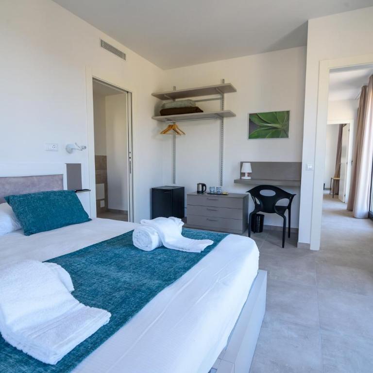 Agave Sanremo - Camera Matrimoniale/Doppia con Letti Singoli con Bagno Privato - 1
