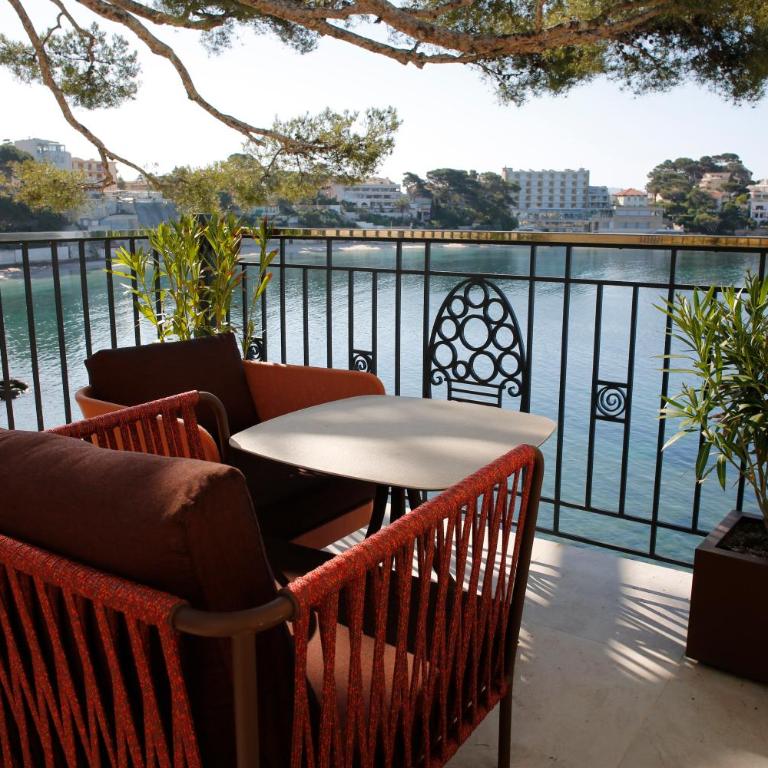 Splendid Hôtel & Spa - Chambre Triple Deluxe avec Terrasse et Accès au Spa (sur Réservation) - 1