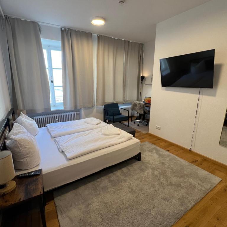 KemptenCityHostPlus-Unterkunft Charme im Denkmal - Doppelzimmer mit Gemeinschaftsbad - 3