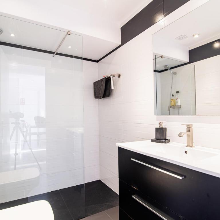 Luminoso en Amara - Zona tranquila - Cerca centro - Apartamento de 3 dormitorios - 16