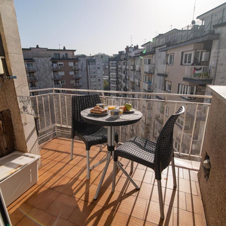 Luminoso en Amara - Zona tranquila - Cerca centro - Apartamento de 3 dormitorios - 17