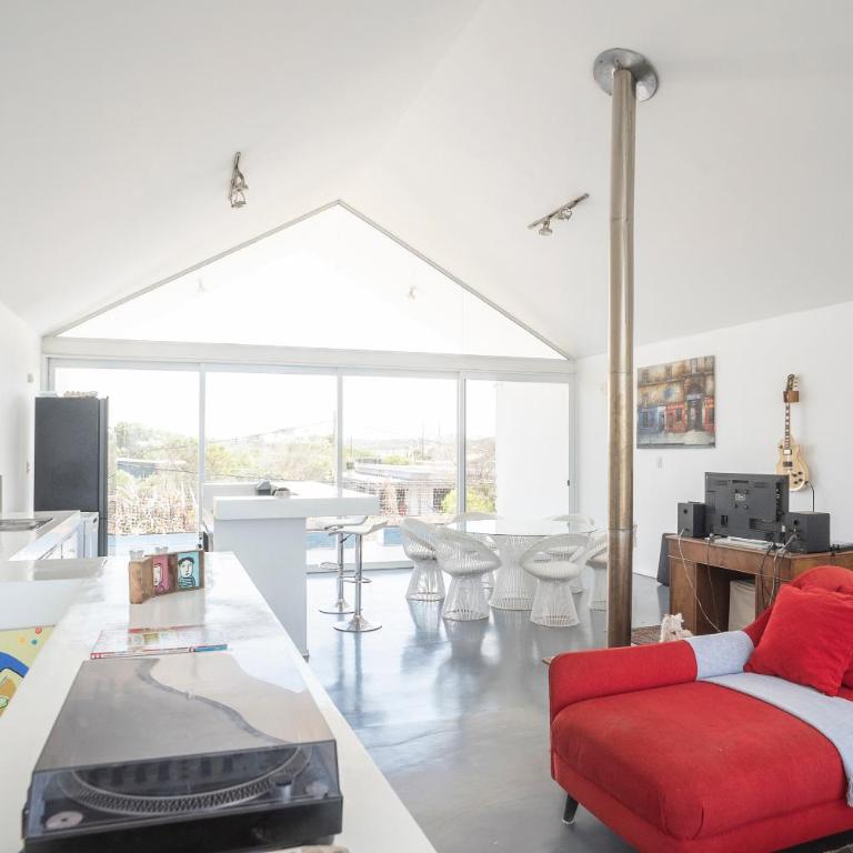Casa Moderna en La Juanita - Three-Bedroom House - 13