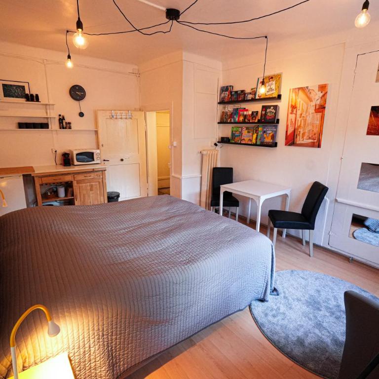 La Belle Etoile - Double or Twin Room with Bathroom - 2