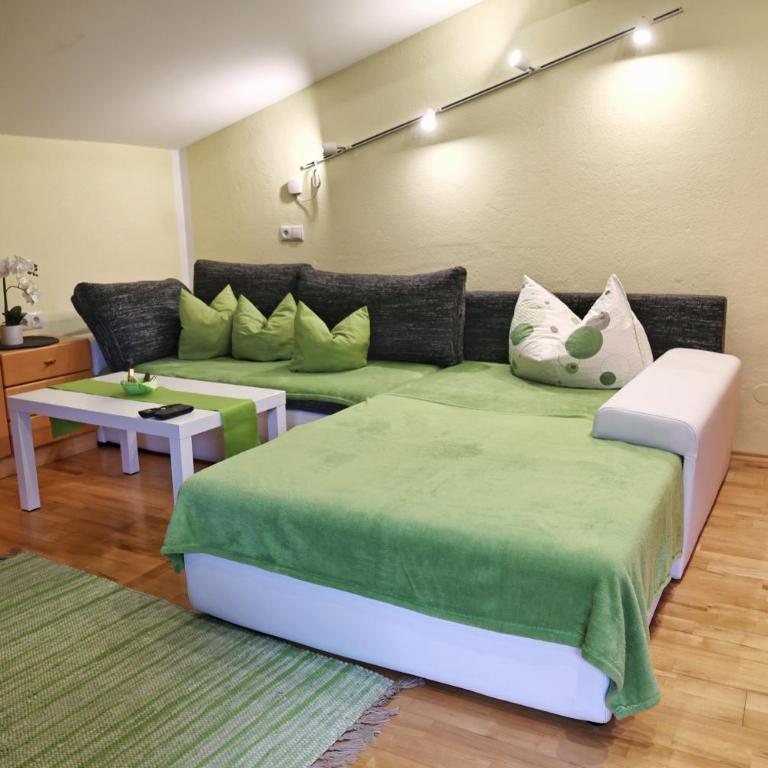 Appartements-Klaus - Apartment mit 1 Schlafzimmer, Balkon und Bergblick - 1