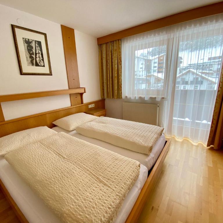 Valdafur Suites - Apartment mit 2 Schlafzimmern und Bergblick - 8