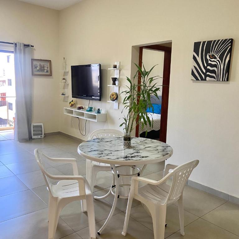 Departamento al lado de Fortis - Apartamento con balcón - 1