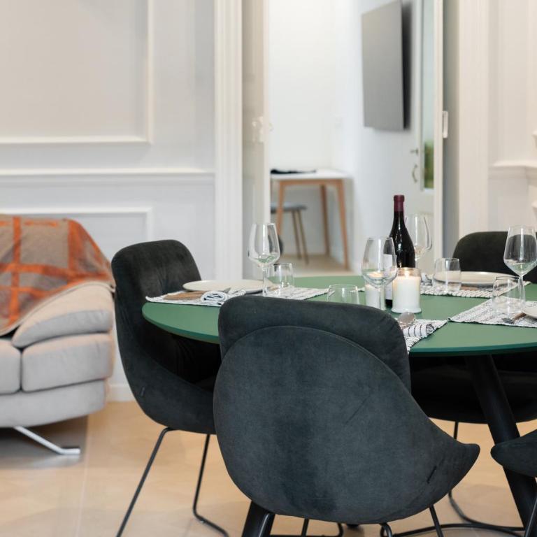 Gioberti's Apartment - 100 sqm - 2 Bedrooms and Free Private Parking in the Center - Appartamento con 2 Camere da Letto e Balcone - 14