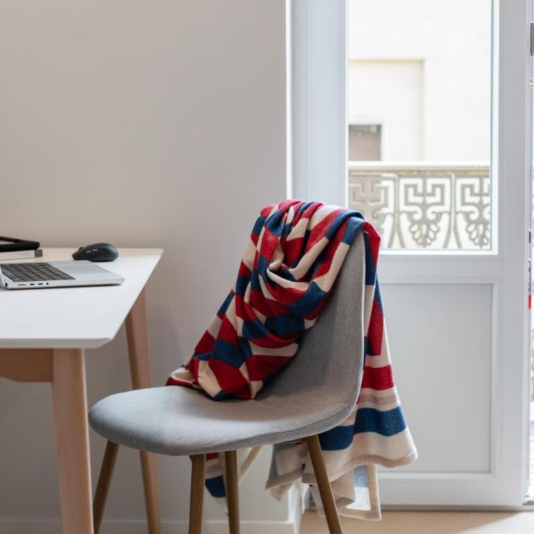 Gioberti's Apartment - 100 sqm - 2 Bedrooms and Free Private Parking in the Center - Appartamento con 2 Camere da Letto e Balcone - 53