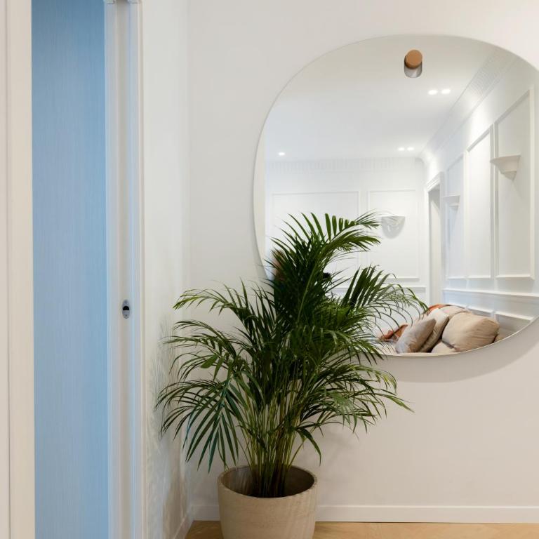 Gioberti's Apartment - 100 sqm - 2 Bedrooms and Free Private Parking in the Center - Appartamento con 2 Camere da Letto e Balcone - 55