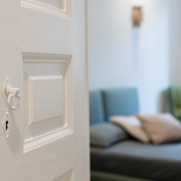 Gioberti's Apartment - 100 sqm - 2 Bedrooms and Free Private Parking in the Center - Appartamento con 2 Camere da Letto e Balcone - 84