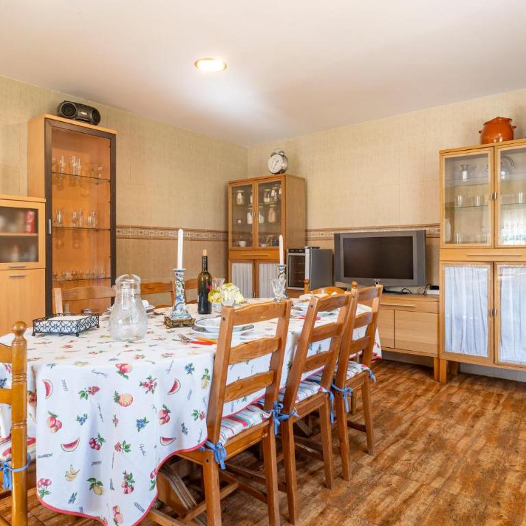 Pet Friendly Home In Chiclana De La Fronter - Casa de vacaciones de 5 dormitorios - 5