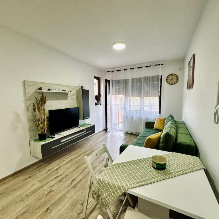 Tessa Apartment - Two-Bedroom Apartment - 1
