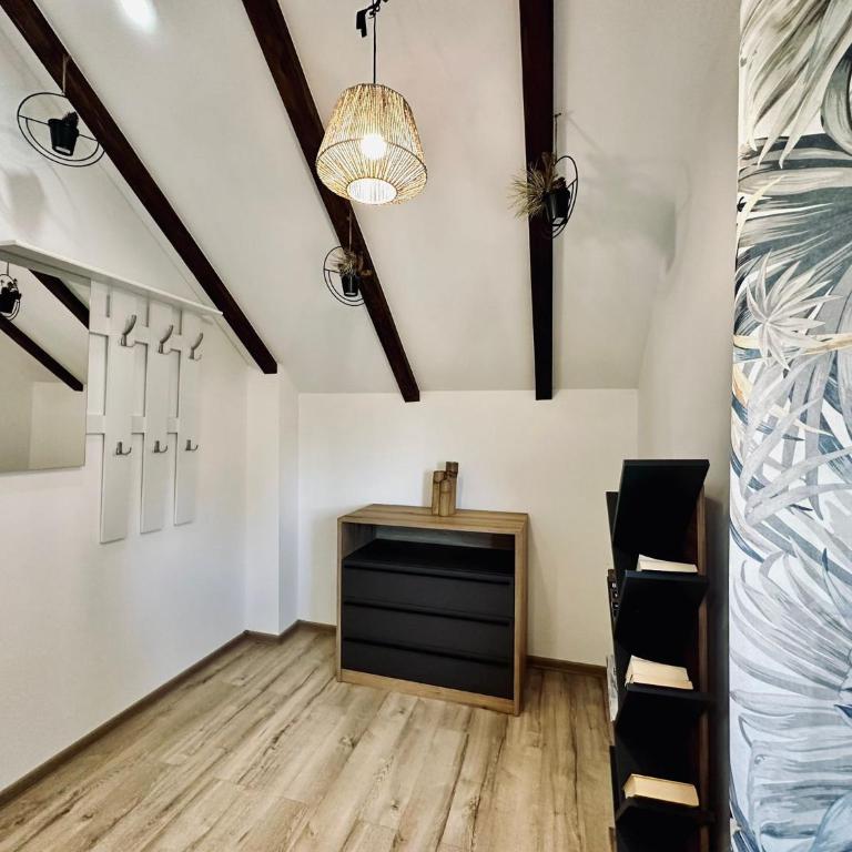 Tessa Apartment - Two-Bedroom Apartment - 4