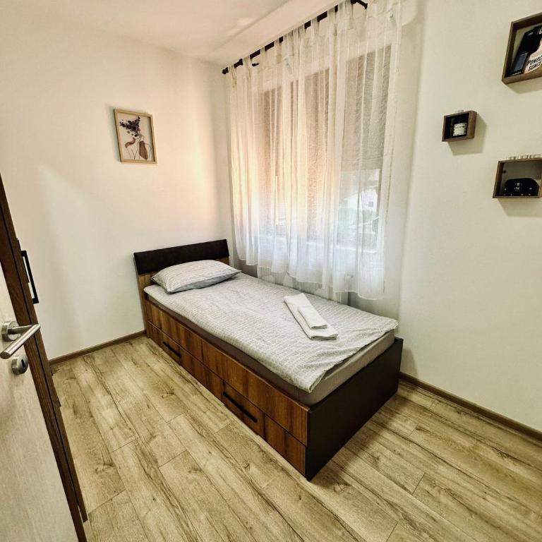 Tessa Apartment - Two-Bedroom Apartment - 10