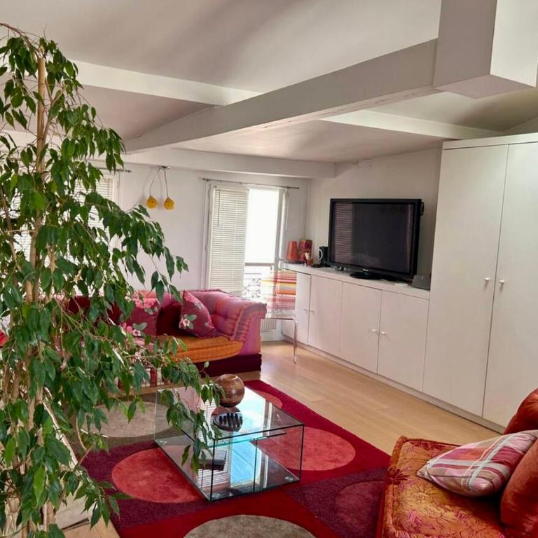 Paris Montorgueil - Three-Bedroom Apartment - 8