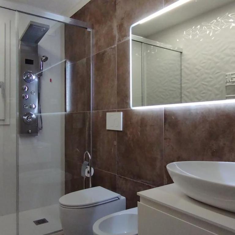 CRYSTAL Apartments DELUXE - Appartamento con 2 Camere da Letto e Terrazza - 2