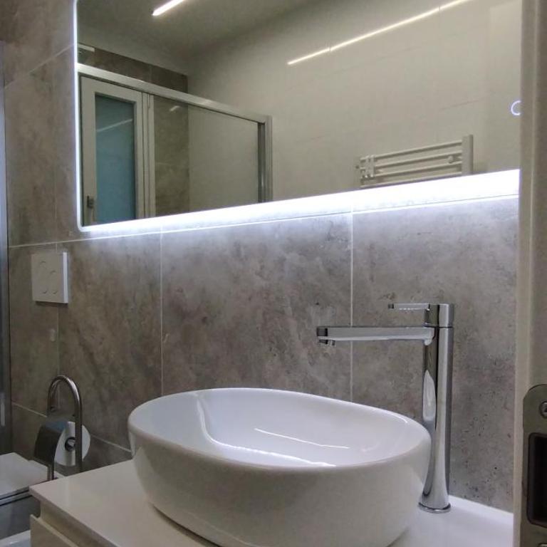 CRYSTAL Apartments DELUXE - Appartamento con 2 Camere da Letto e Terrazza - 4
