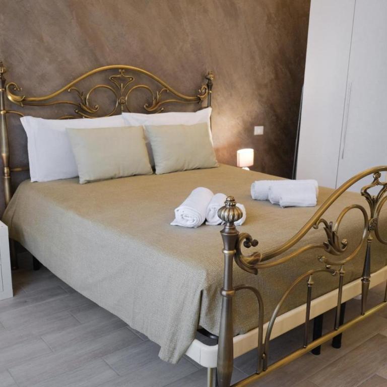 Lollo House - Two-Bedroom Apartment - 13
