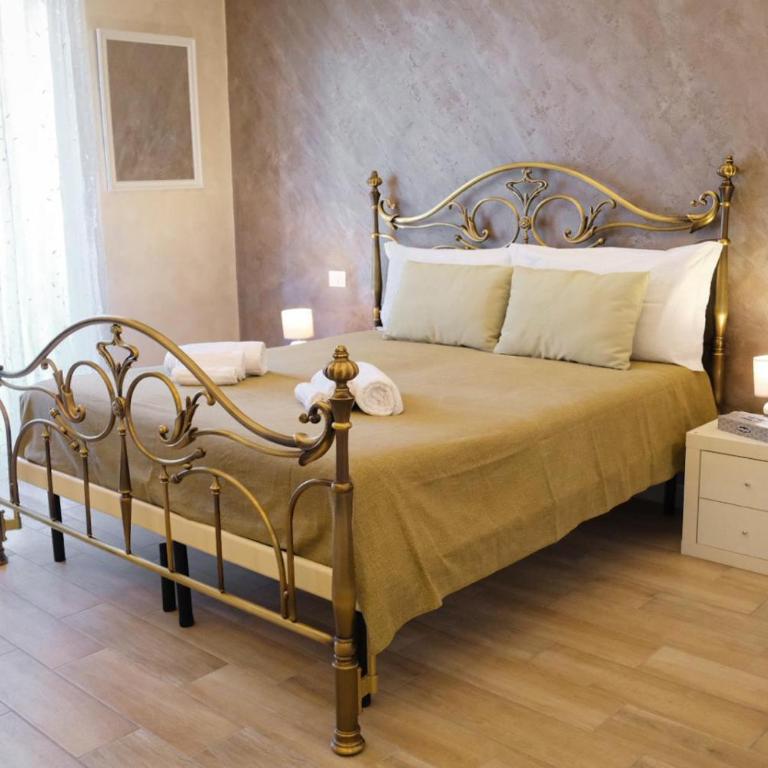 Lollo House - Two-Bedroom Apartment - 17