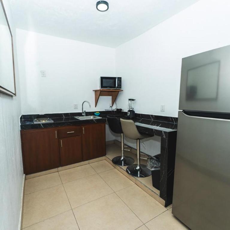 Loft Sabalo - Pet Friendly - Queen Room with Two Queen Beds - 4