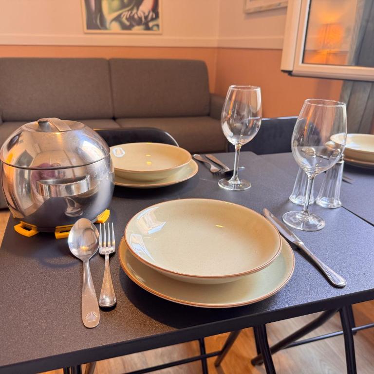 Peaceful Flat w WiFi Very Close to Pl Massena Refurbished - Appartement Standard - 26