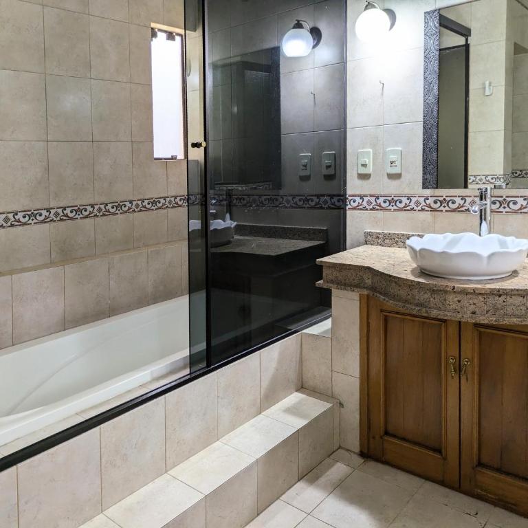 Dream House with Private Pool and BBQ Area - Villa - 42