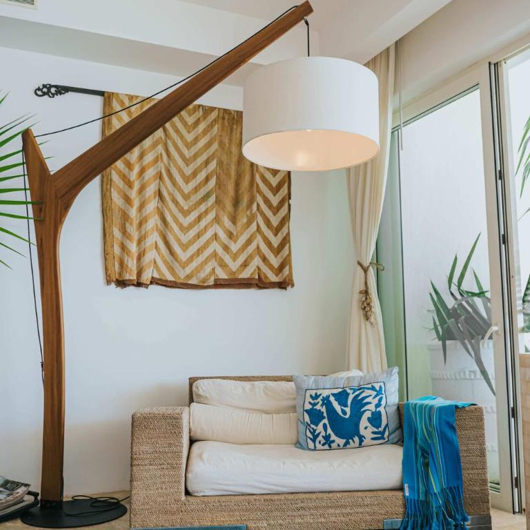 Full Floor Beachfront Luxury Apartment - Apartamento - 7
