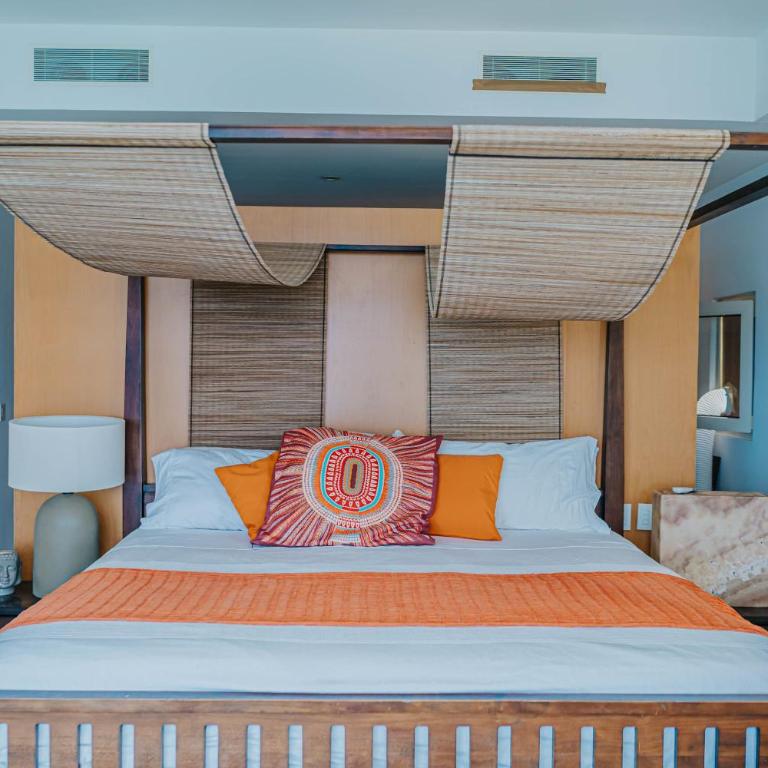 Full Floor Beachfront Luxury Apartment - Apartamento - 28