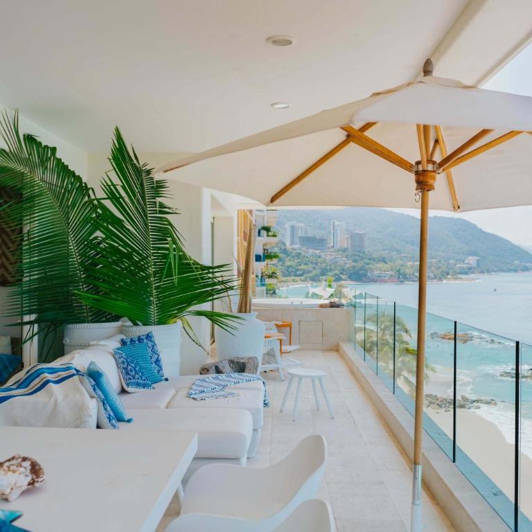 Full Floor Beachfront Luxury Apartment - Apartamento - 5