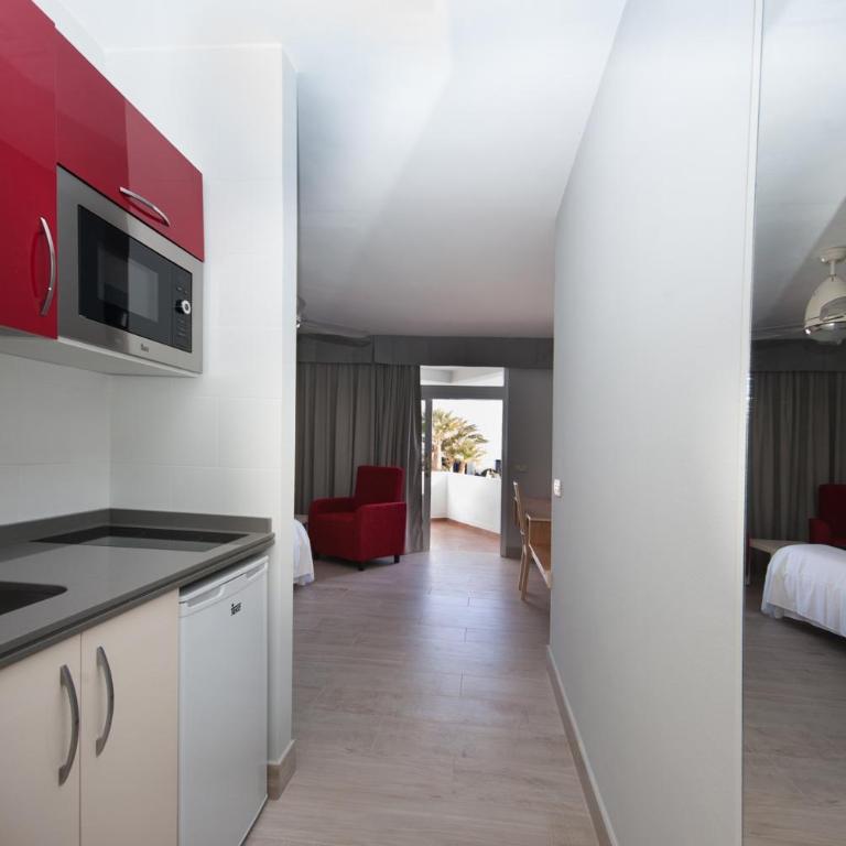 Apartamentos Panorama Adults Only - Estudio Deluxe con vistas a la piscina - 15